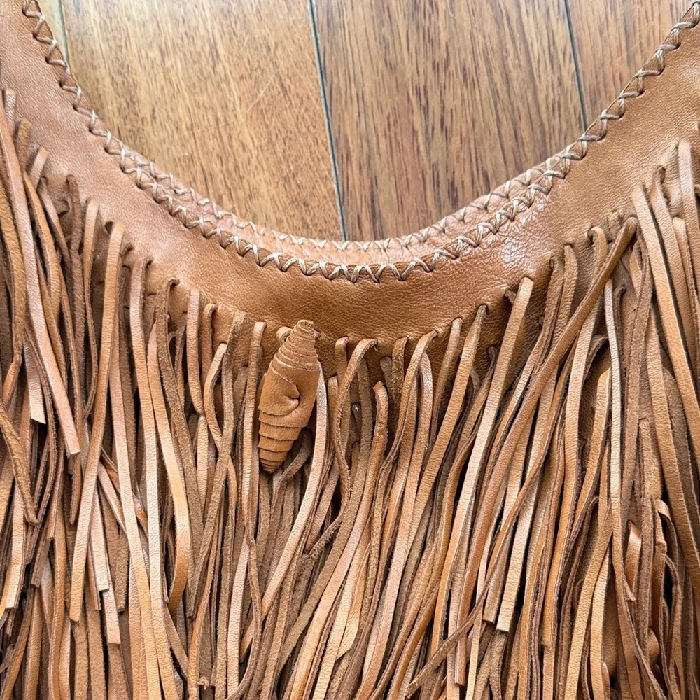 Boho Fringe Shoulder Bag - Tan

Perfect condition!! Like new!!! - Picture 5 of 11